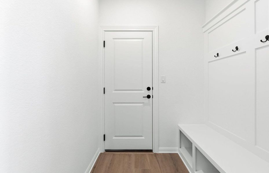 Spacious, unfurnished interior of a new home in Crescent Bluff, Georgetown (Image 29). Spacious, unfurnished interior of a new home in Crescent Bluff, Georgetown (Image 29).