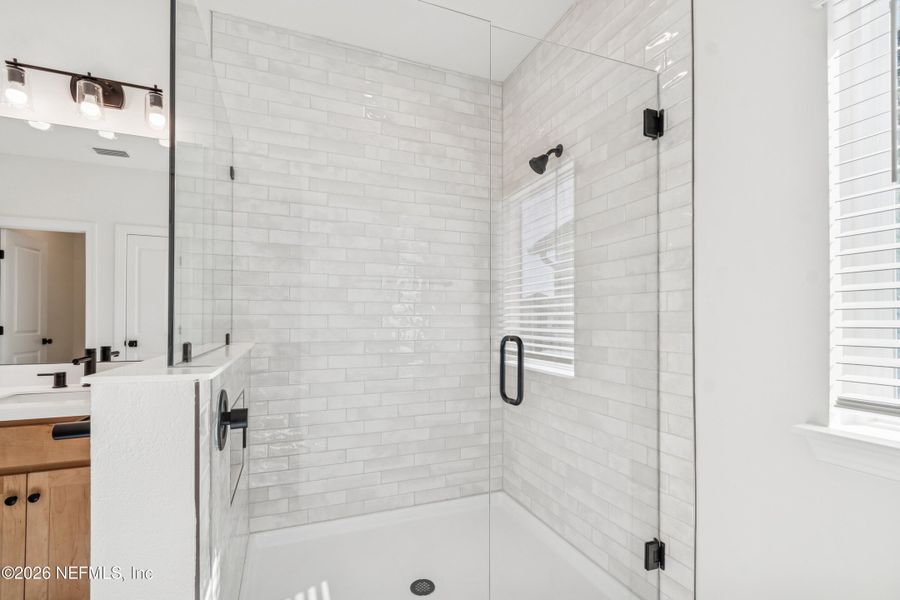 Image 29 of a home in Granville at eTown 38'. Image 29 of a home in Granville at eTown 38'.