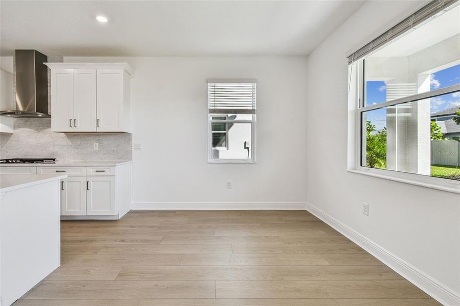Spacious, unfurnished interior of a new home in Hawkstone, Sarasota (Image 31).