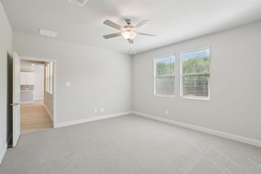 Photo is not of the actual home, but is an inspirational photo of builder’s model home and may depict options, furnishings, and/or decorator features that are not included. Photo is not of the actual home, but is an inspirational photo of builder’s model home and may depict options, furnishings, and/or decorator features that are not included.