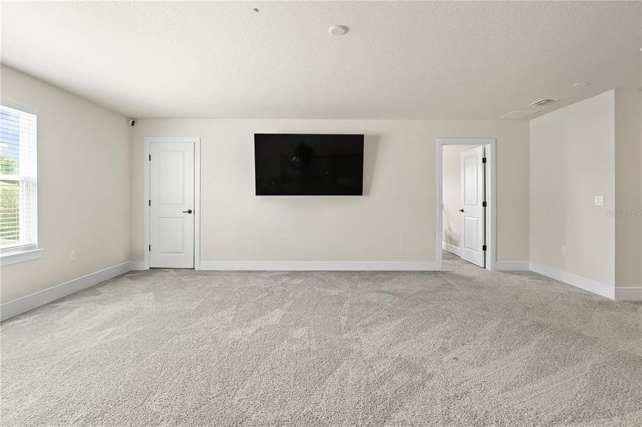 Spacious, unfurnished interior of a new home in , Apopka (Image 20).