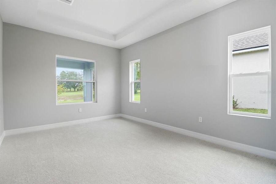 Spacious, unfurnished interior of a new home in , Homosassa (Image 28).