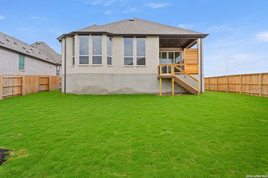 Exterior details and patio area of a home in Homestead, Schertz (Image 2).