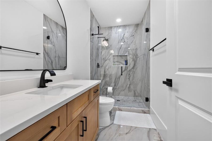 Furnished interior view inside a new home in , Buford (Image 91).