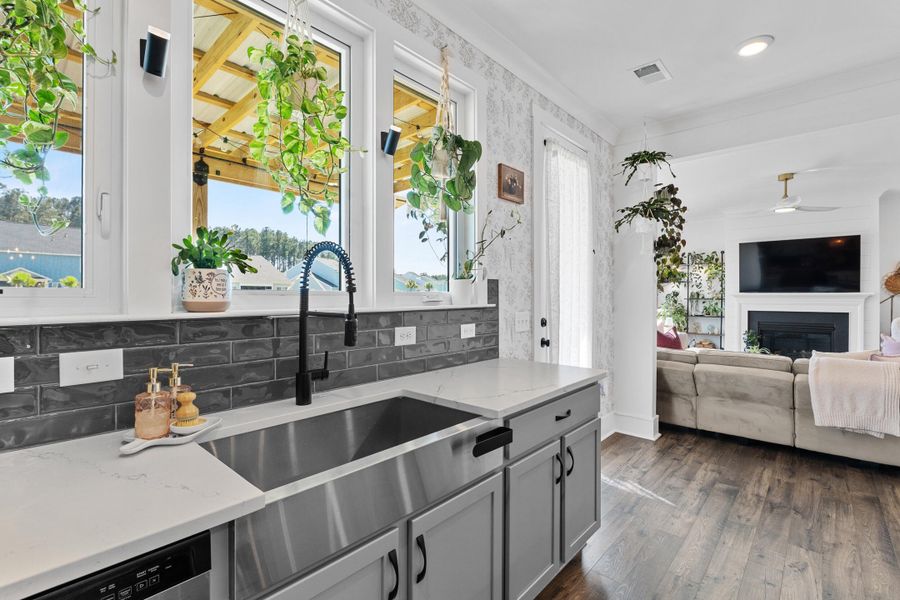 Furnished interior view inside a new home in , Ravenel (Image 19).