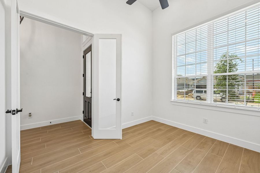 Spacious, unfurnished interior of a new home in Wood Leaf Reserve, Tomball (Image 17). Spacious, unfurnished interior of a new home in Wood Leaf Reserve, Tomball (Image 17).