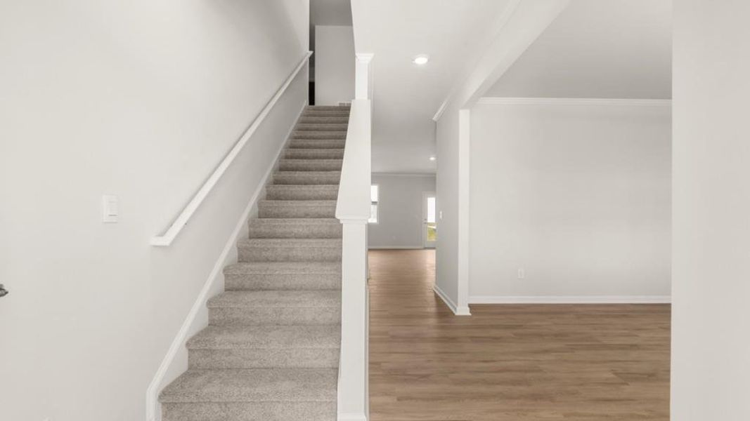 Spacious, unfurnished interior of a new home in Fairway 17 at Mirror Lake, Villa Rica (Image 24).