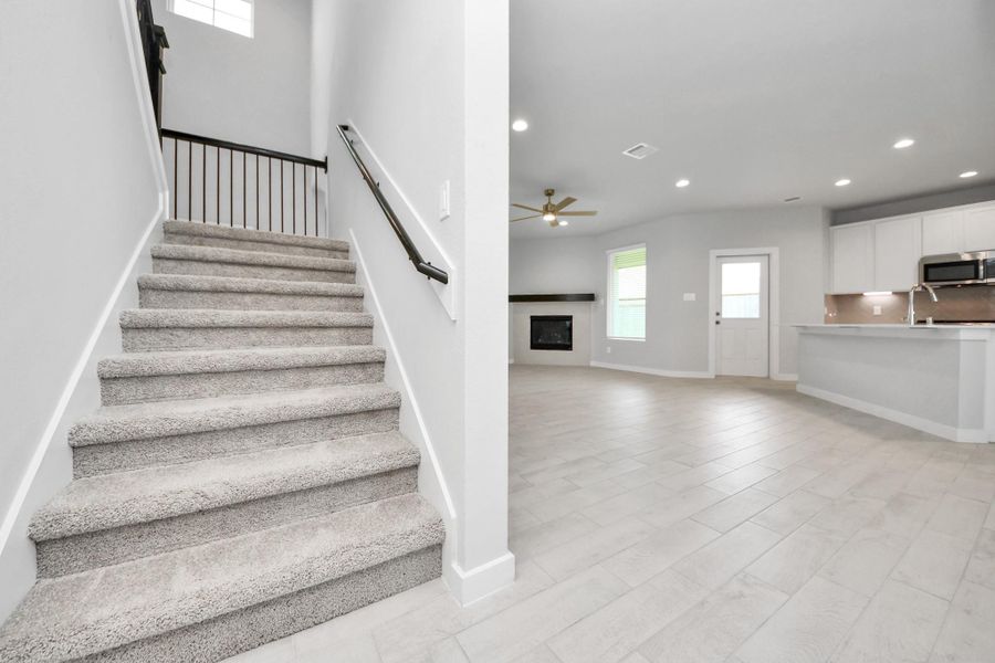 Sample photo of completed home with similar floor plan. Actual colors and selections may vary. Sample photo of completed home with similar floor plan. Actual colors and selections may vary.