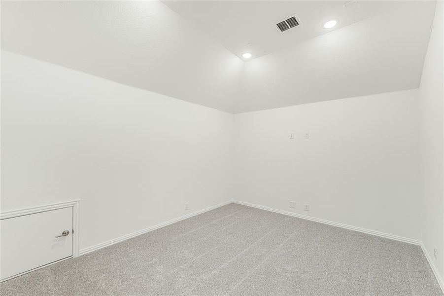 Spacious, unfurnished interior of a new home in Country Lakes Classic 60, Argyle (Image 24).