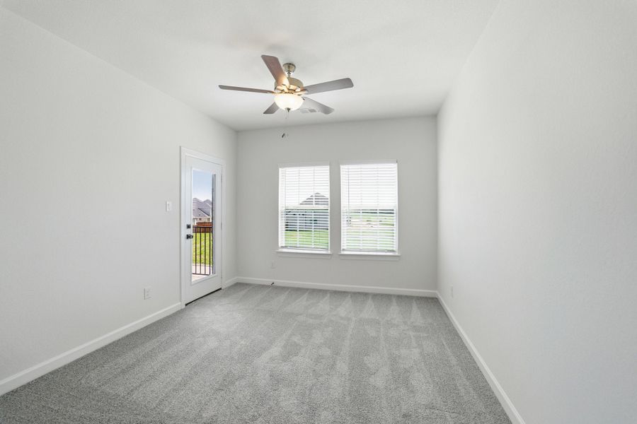 Spacious, unfurnished interior of a new home in Green Meadows, Celina (Image 57).