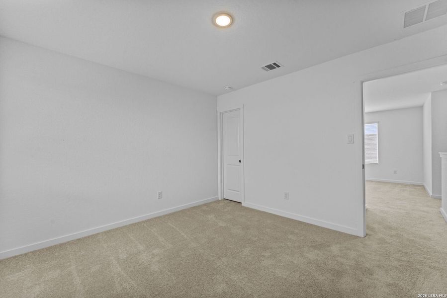 Spacious, unfurnished interior of a new home in Grace Valley, Marion (Image 29).