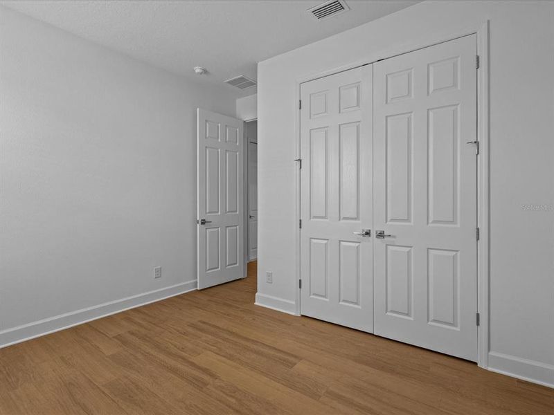Spacious, unfurnished interior of a new home in , Orlando (Image 27).
