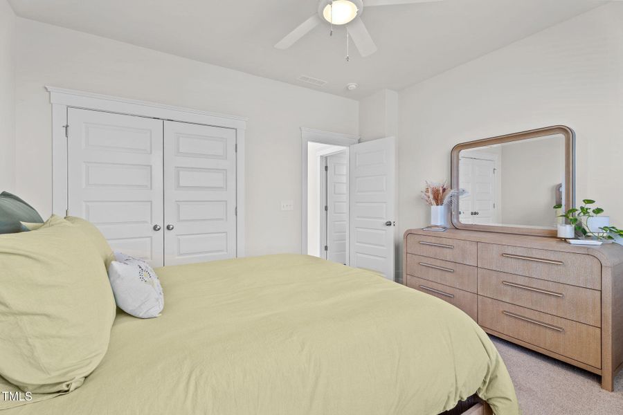 1753 Birdhaven- green room 2