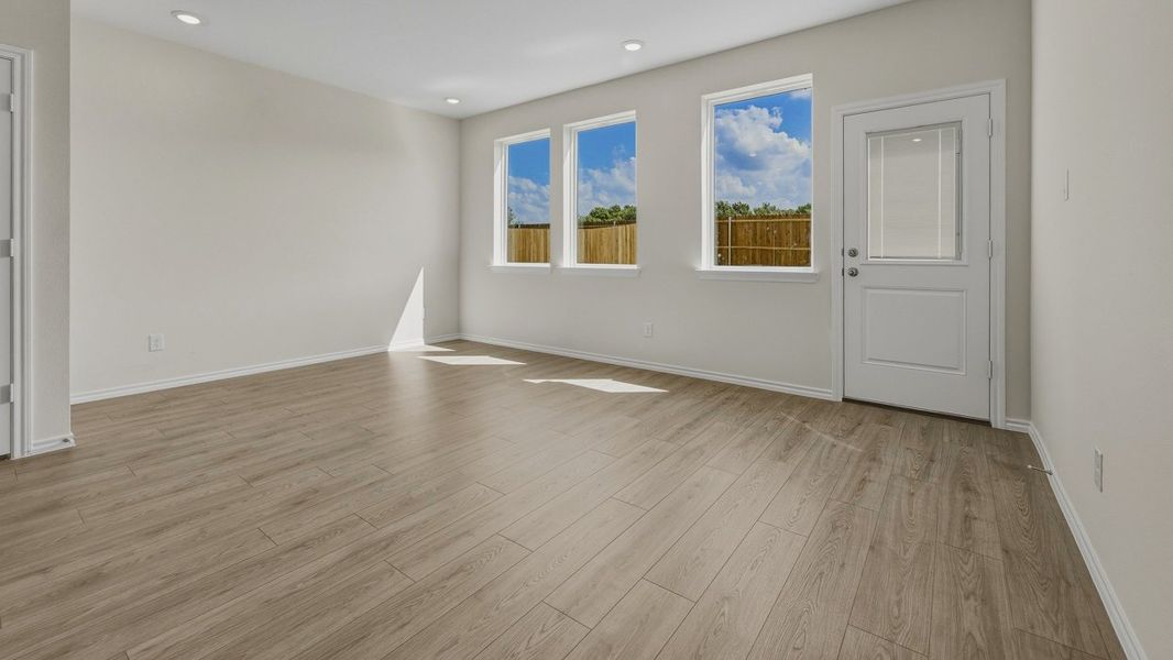 Spacious, unfurnished interior of a new home in Arbor Trails North, Princeton (Image 8).