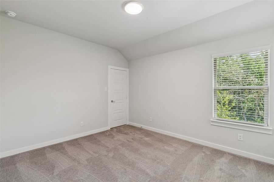 Spacious, unfurnished interior of a new home in Cross Creek Meadows, Celina (Image 28).