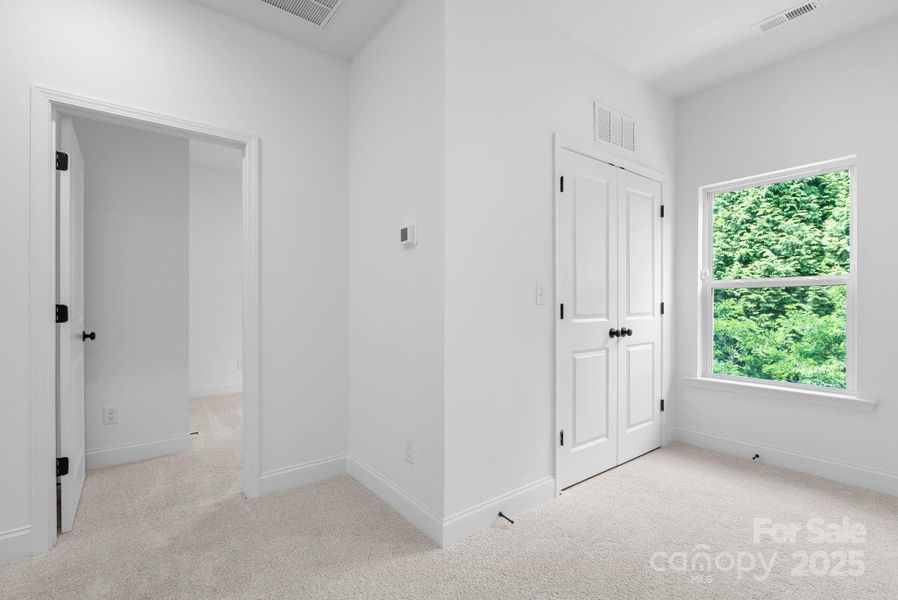 Image 34 of a home in .