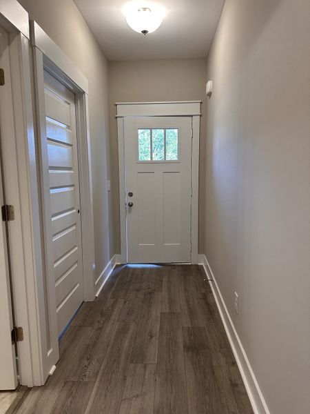 Spacious, unfurnished interior of a new home in Veterans Cove, Murfreesboro (Image 11).