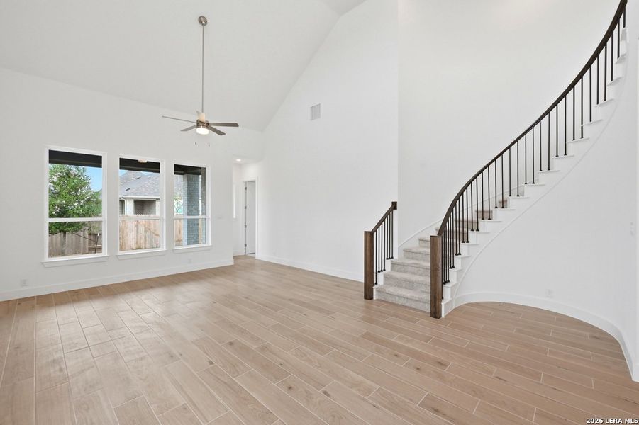 Spacious, unfurnished interior of a new home in Prominence, San Antonio (Image 15).