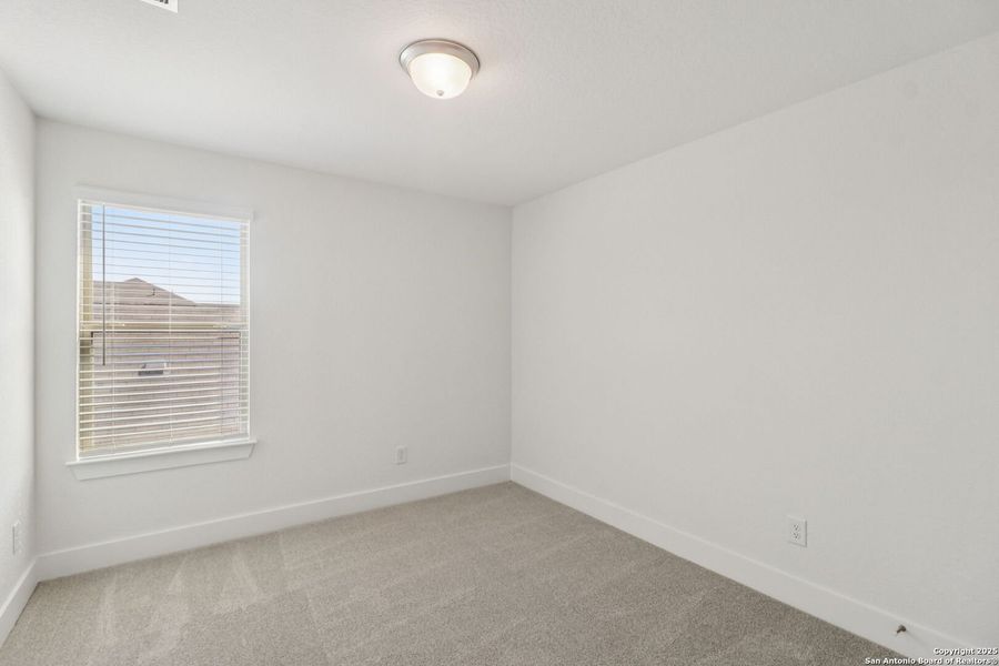 Spacious, unfurnished interior of a new home in Comanche Ridge, San Antonio (Image 31). Spacious, unfurnished interior of a new home in Comanche Ridge, San Antonio (Image 31).
