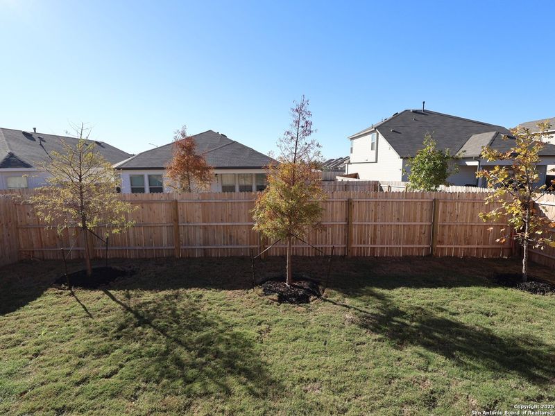 Exterior details and patio area of a home in Blue Ridge Ranch, San Antonio (Image 22).