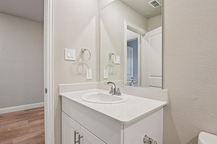 Close-up of interior finishes inside a home in Lakehaven - Signature Series, Farmersville (Image 16).