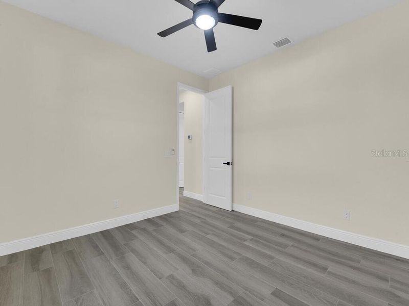 Spacious, unfurnished interior of a new home in , Cape Coral (Image 40).
