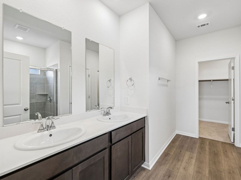Furnished interior view inside a new home in Waterstone Crossing, Kyle (Image 5).