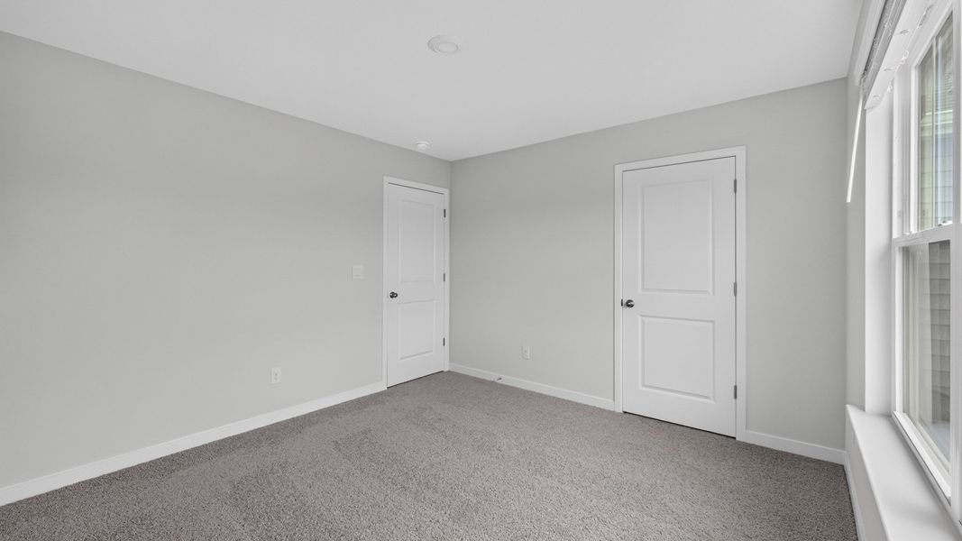 Spacious, unfurnished interior of a new home in Laurelbrook, Sherrills Ford (Image 28).