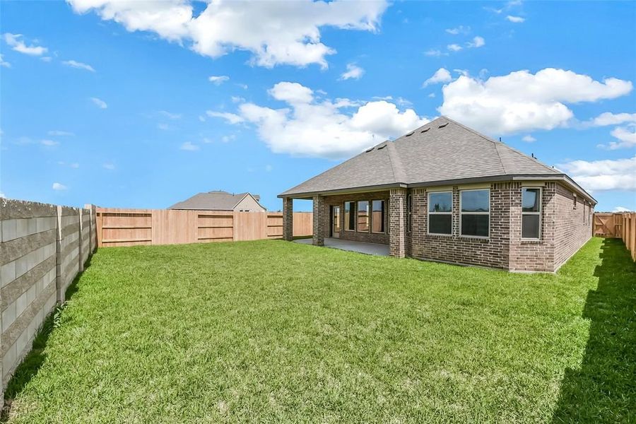 Exterior details and patio area of a home in River Ranch Meadows, Dayton (Image 3).