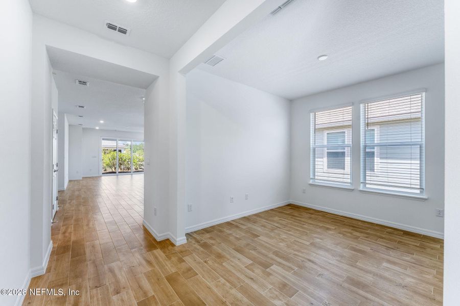 Spacious, unfurnished interior of a new home in , Yulee (Image 31).