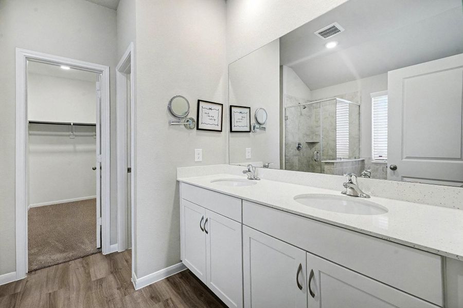 Furnished interior view inside a new home in Southwinds, Baytown (Image 15). Furnished interior view inside a new home in Southwinds, Baytown (Image 15).