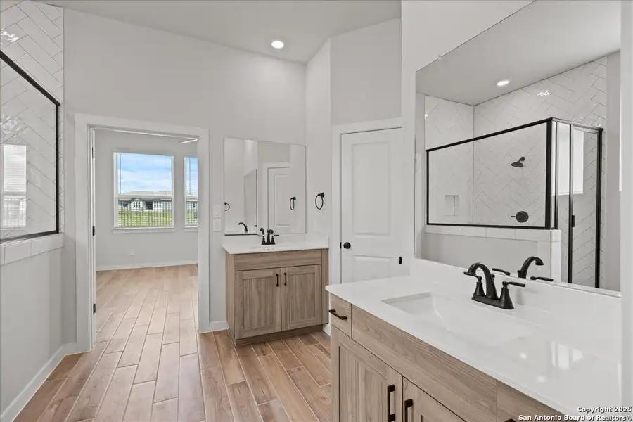 Furnished interior view inside a new home in Stream Waters, Seguin (Image 4). Furnished interior view inside a new home in Stream Waters, Seguin (Image 4).