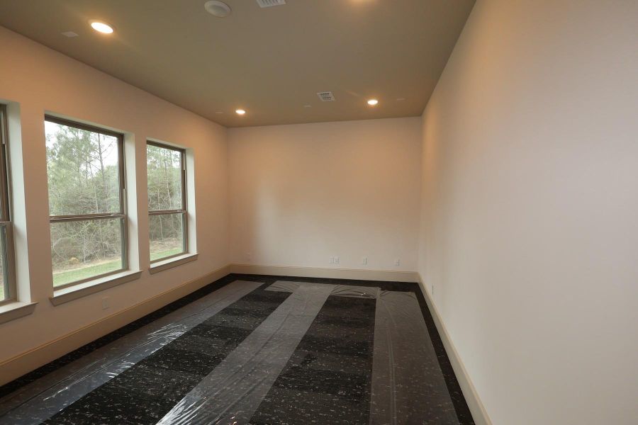 Spacious, unfurnished interior of a new home in , Montgomery (Image 11).