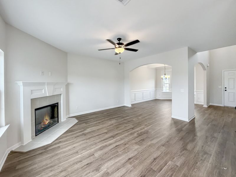 Spacious, unfurnished interior of a new home in Tranquil South, Hinesville (Image 14).