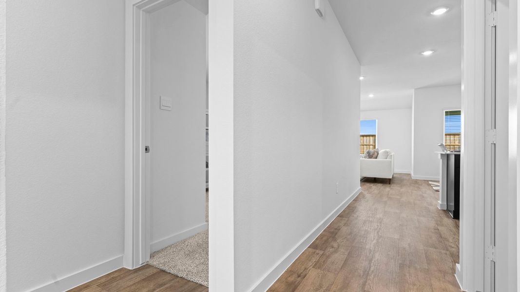 Spacious, unfurnished interior of a new home in Evergreen, Rosenberg (Image 20).