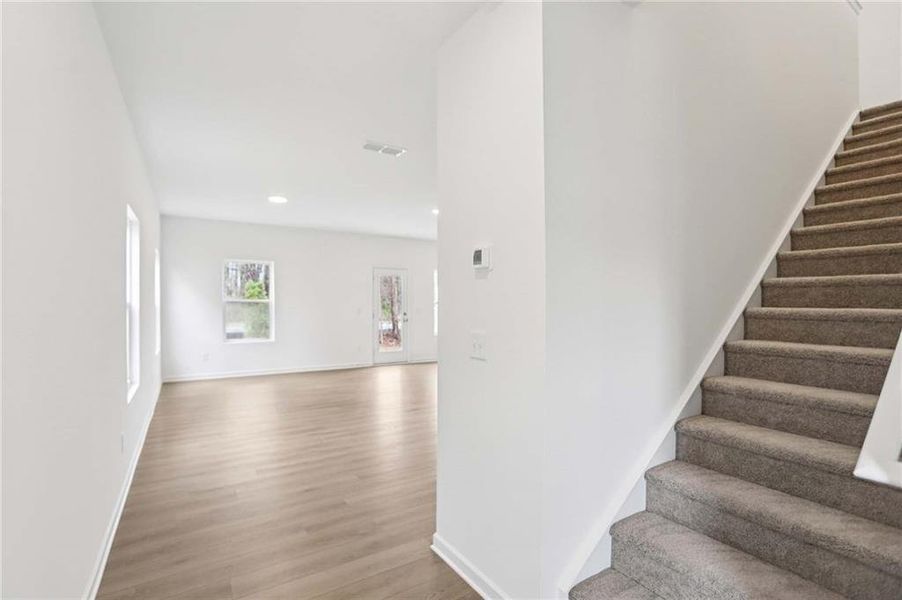 Spacious, unfurnished interior of a new home in Leydenview, Mableton (Image 9).