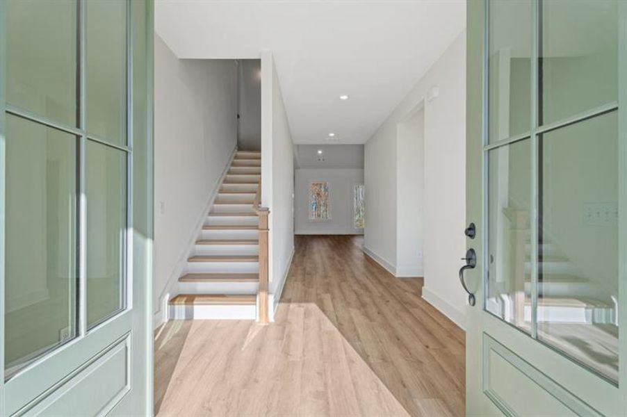 Spacious, unfurnished interior of a new home in , Gainesville (Image 39).