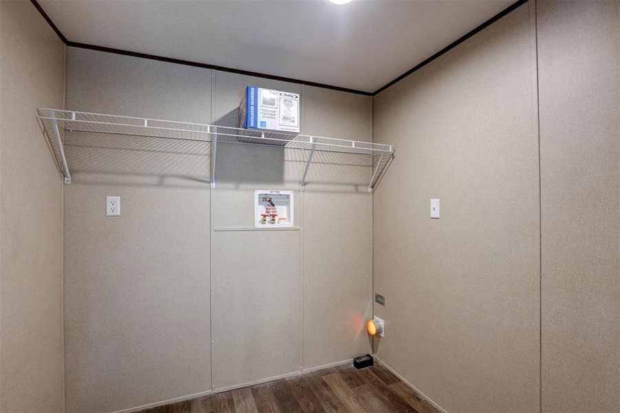 Spacious, unfurnished interior of a new home in , Newark (Image 16).