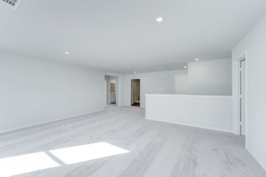 Representative unfurnished interior of a home built from the Jefferson by National HomeCorp in Lincolnton, Lincolnton (Image 37).