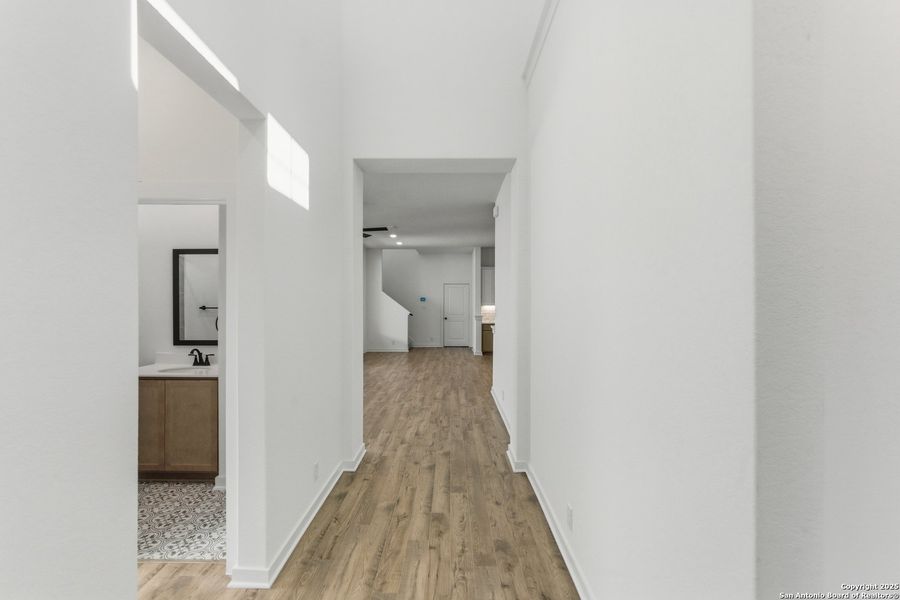 Spacious, unfurnished interior of a new home in The Crossvine – Garden Homes, Schertz (Image 8).