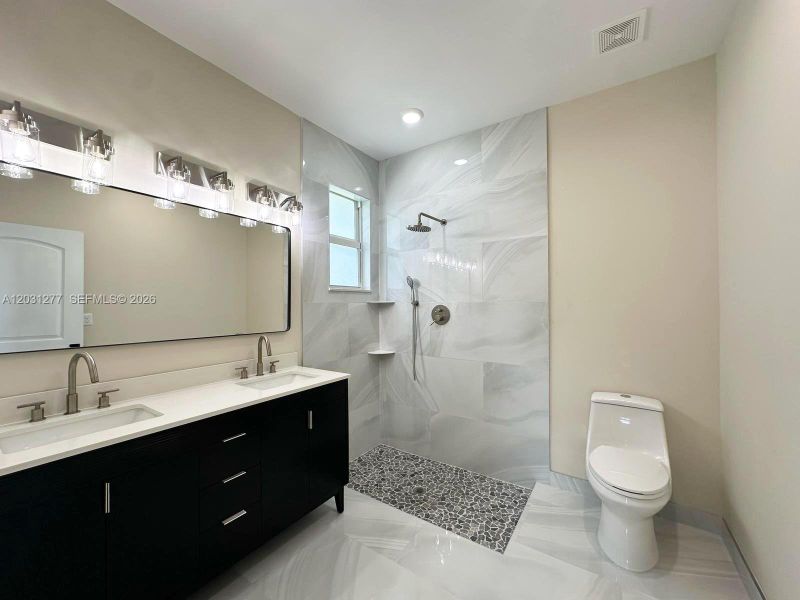 Furnished interior view inside a new home in , Lehigh Acres (Image 5).