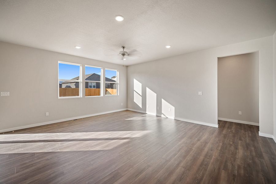 Spacious, unfurnished interior of a new home in The Glen, Colorado Springs (Image 23).