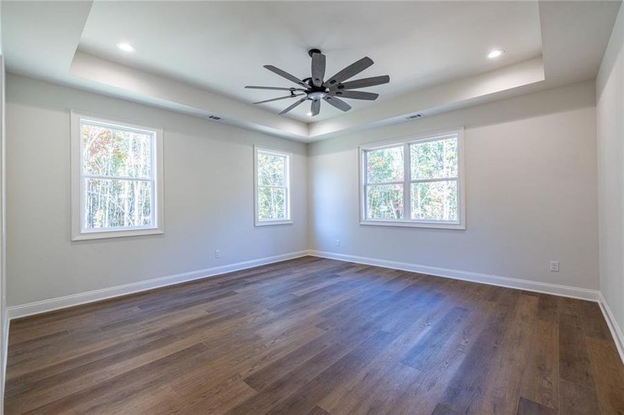 Spacious, unfurnished interior of a new home in , Dallas (Image 56).