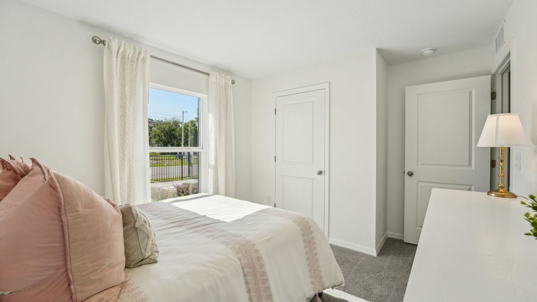 Furnished interior view inside a new home in Oakfield Lakes, Parrish (Image 25). Furnished interior view inside a new home in Oakfield Lakes, Parrish (Image 25).