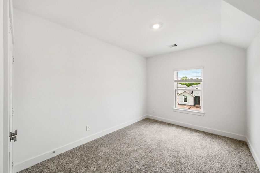 Spacious, unfurnished interior of a new home in Hills of Westlake, Conroe (Image 26).