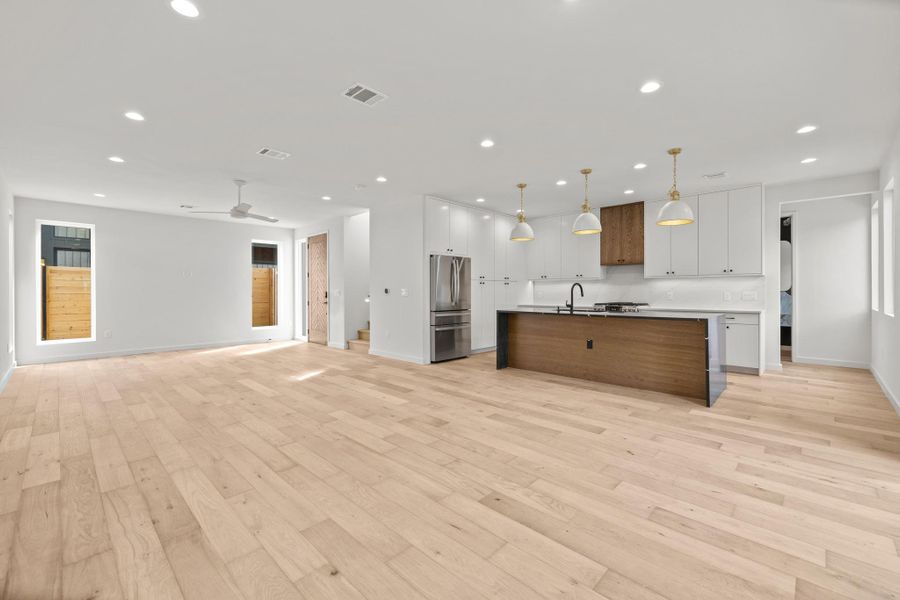 Image 33 of a home in .