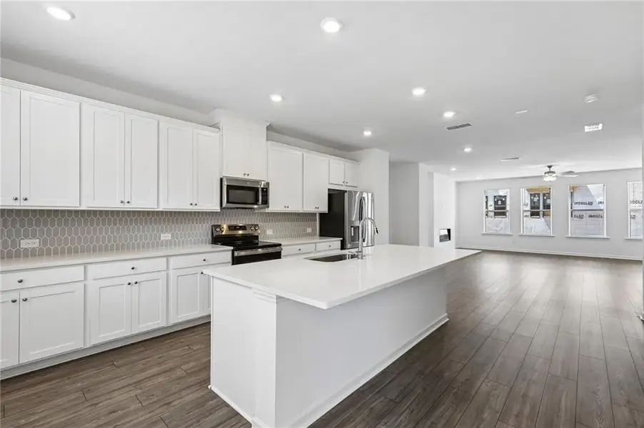 Furnished interior view inside a new home in Alder Creek, Cumming (Image 16).