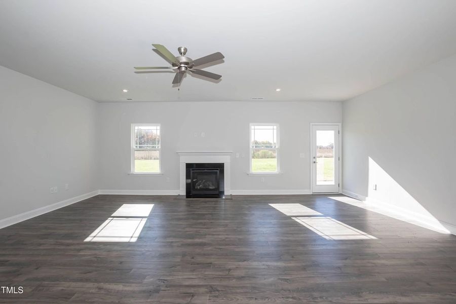Spacious, unfurnished interior of a new home in Hidden Lake Estates, Greenville (Image 15).