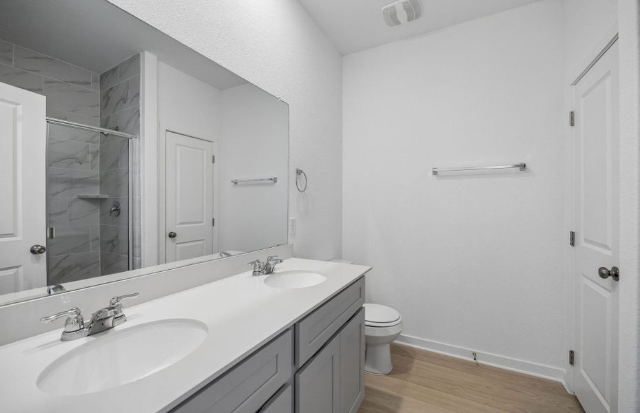 Furnished interior view inside a new home in La Cima, San Marcos (Image 11).