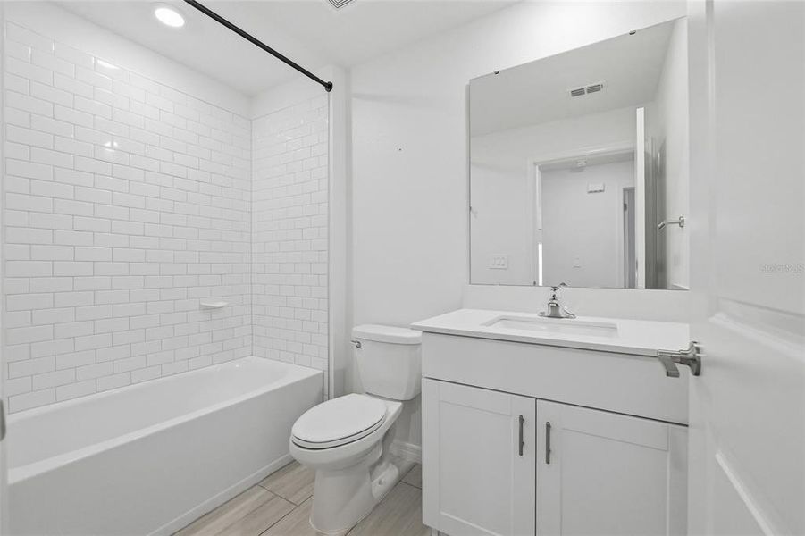 Furnished interior view inside a new home in , Zephyrhills (Image 9).